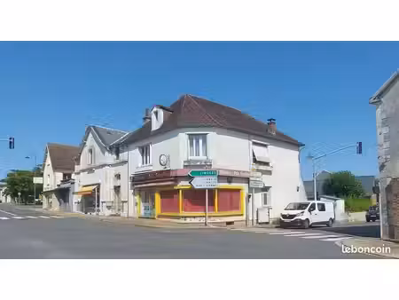 maison? avec local commercial