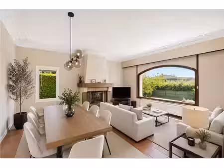 maison familiale de 155 m² avec piscine sur un magnifique terrain arboré de 1 599 m²