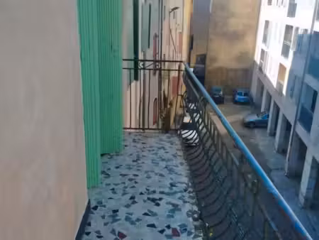 studio meublé de 26m2 lumineux avec balcon – tout compris (eau/électricité/chauffage) 400e