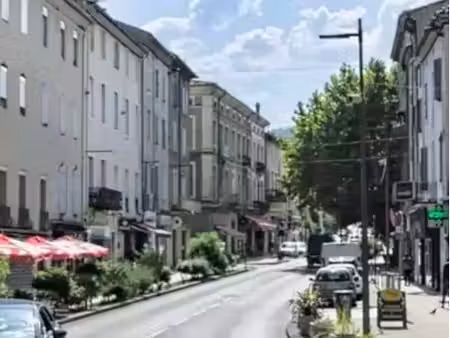 saint-ambroix – local commercial 65 m² – avenue principale
