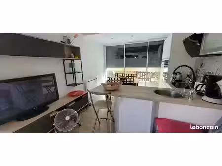 maisonnette avec jardin et parking privé