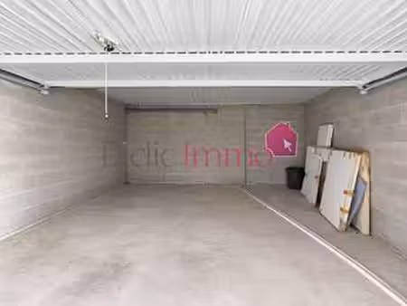 vente garage et parking à saint-gilles-croix-de-vie sud (85800) : à vendre / saint-gilles-