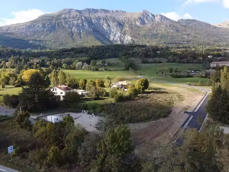 terrain constructible neuf à vendre