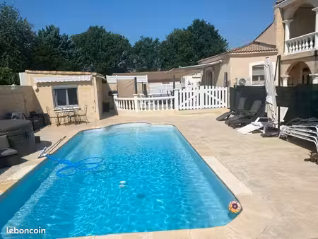 superbe villa avec gîtes et piscine