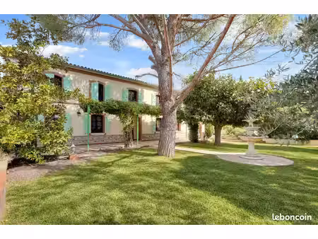 propriété 9 pièces 281 m²