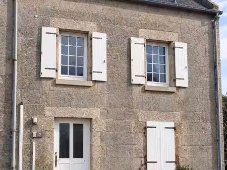 bourg-blanc  maison de ville 53m2