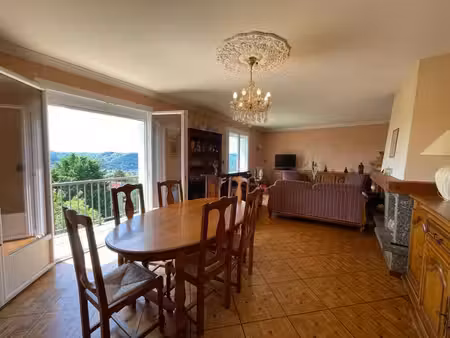 maison t9 240 m2 avec studio