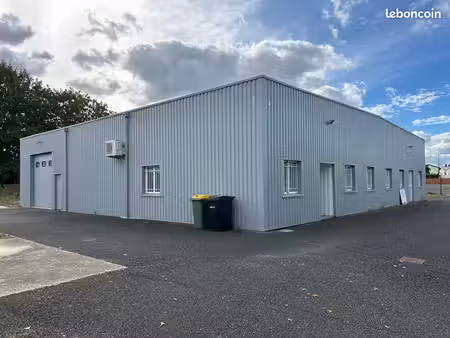 local d'activité 240 m²