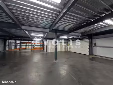 local bureaux 800 m²
