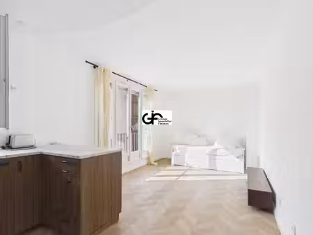 studio en étage élevé à boulogne billancourt