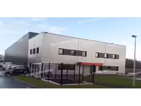 location local d’activités saint martin des champs 29600 3000m²