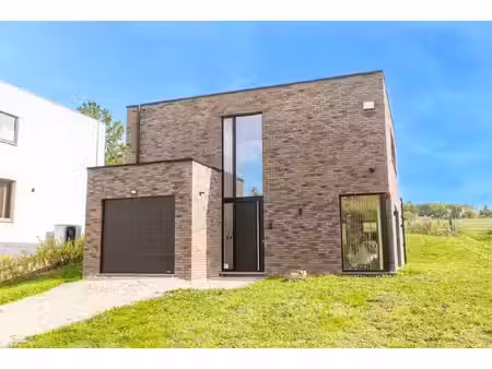 recente woning (epc a) met 3 slpks  garage en tuin op 7are
