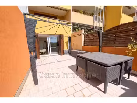 valbonne garbegère : studio spacieux avec terrasse de 18 m²
