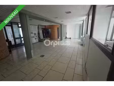 location commerce dijon 21000 93m²