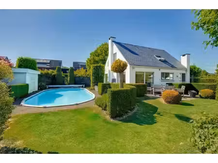 supergelegen instapklare woning met grote tuin in boechout