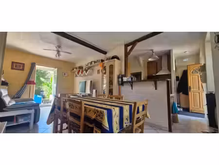 maison située à boussières  2 chambres