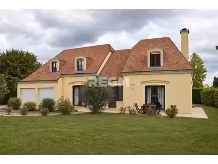 maison familiale avec 6 chambres sur 1583m2 de terrain