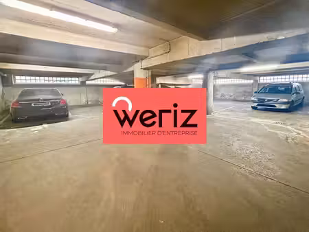location local d’activités marseille 13001 683m²