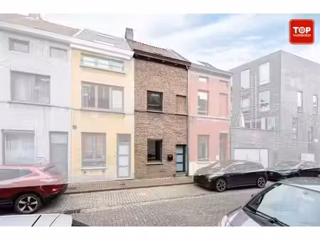 woning met 4 slaapkamers en veel potentieel nabij gent centrum