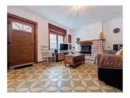 maison à vendre avec terrasse et jardin   la bouverie (vbe73184)