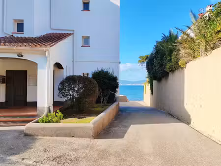 appartement t2bis pieds dans l'eau