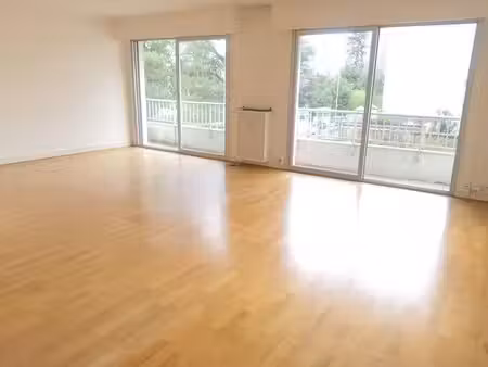 location appartement 4 pièces 125m² tours 37000