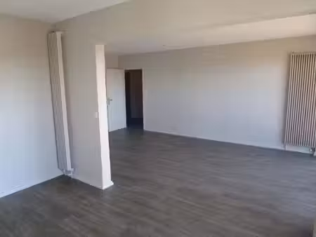 location appartement 3 pièces 79m² valence 26000