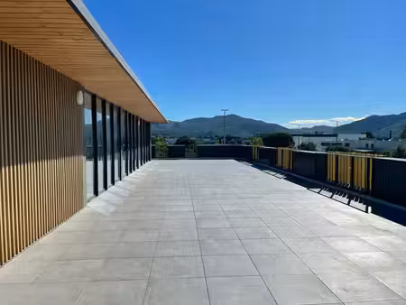 location commerce aubagne 13400 90m² à 1230m²