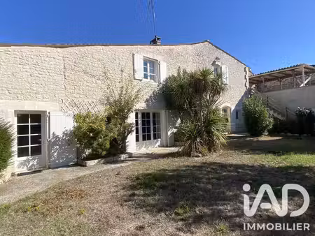 maison à salles-d’angles (16130)