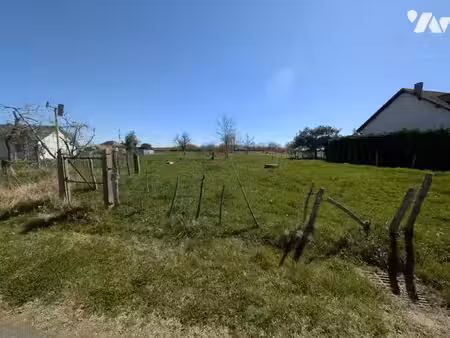 vente terrain à batir 2546 m² à saint-pont (03110)  39 200 €