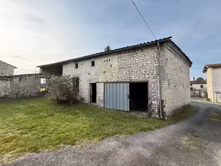 ancienne propriété viticole 15 min de cognac  pons et jonzac