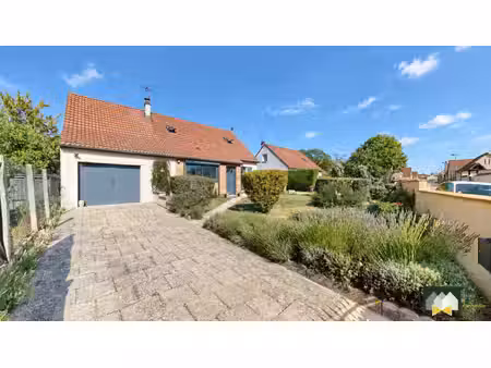 maison 105m² - 3 chambres avec terrasse  garage et jardin - st