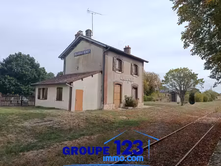 ancienne gare  4 chambres  jardin.