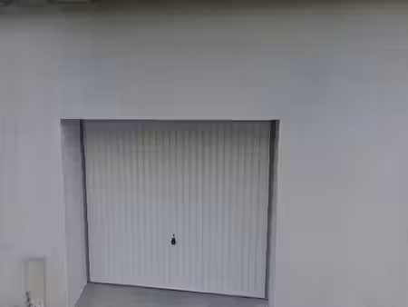 location parking à angoulins (17690)  100 €