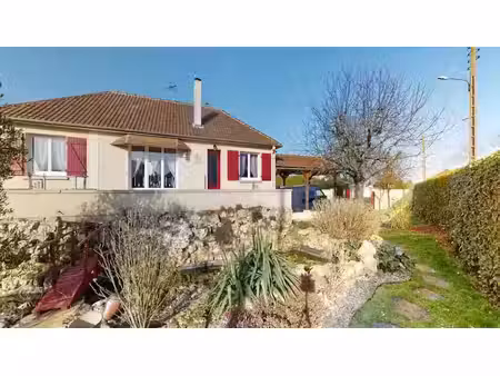 location maison 4 pièces 77 m² à sainte-colombe-la-commanderie (27110)  900 €