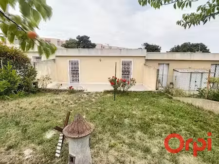 location maison 4 pièces 102 m² à salon-de-provence (13300)  1 250 €