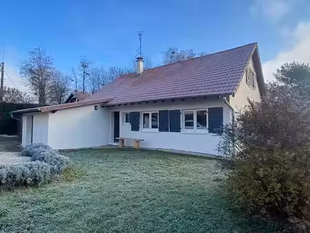 location maison 5 pièces 118 m² à grandfontaine (25320)  1 100 €