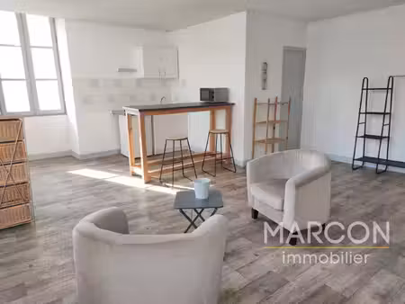 grand studio à deux pas de la place bonnyaud - gueret