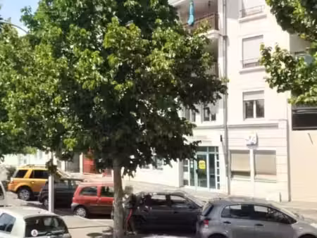 location locaux professionnels 70 m² à villefranche-sur-saone (69400)  895 €
