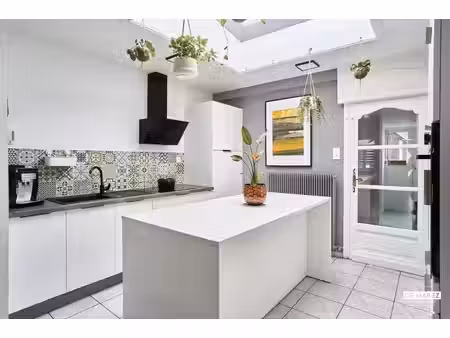 exclusivite : maison des annees 30 avec 2 chambres / bureau / jardin