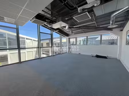 location bureaux bordeaux 33300 147m² à 381m²