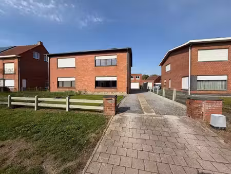 hob met zonnige tuin en drie slaapkamers