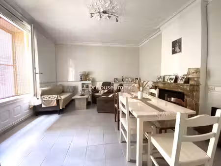 maison de village avec patio
