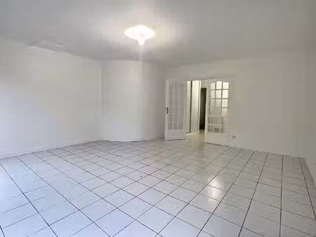 location appartement 4 pièces 80m²
