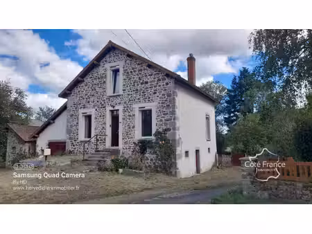 belle maison d'habitation puy de dome sur la commune de giat