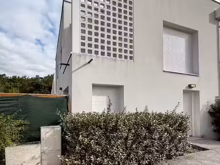 parempuyre - a vendre - maison en duplex de 50 80m2 environ