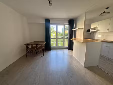 location appartement 1 pièce  29.42m²  les ulis