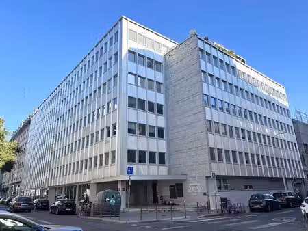 location bureaux 256m²