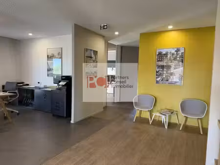location bureaux nimes 30000 118m²