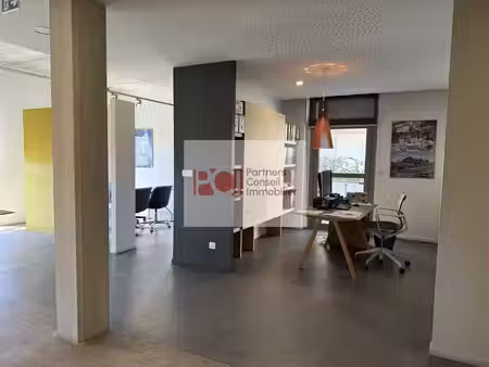 location bureaux nimes 30000 74m²